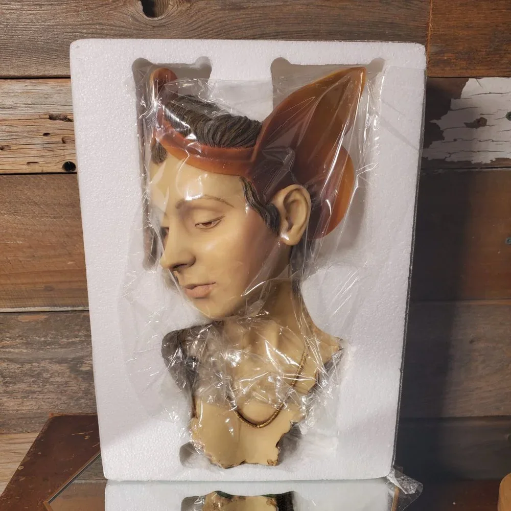 Flambro  USA 4 Seasons Fall Elf Bust Sculpture by Michael Talbot - Picture 3 of 8